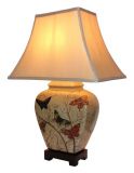 Stolní keramická lampa - motýlí vzor